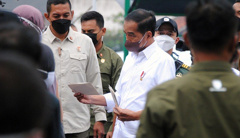 Simak Cara Mendapatkan THR Rp900.000 dari Jokowi