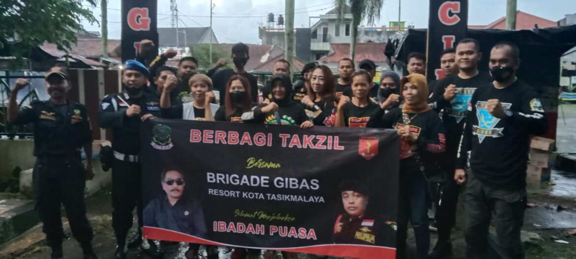 Berbagi Dibulan Suci, BRIGADE Gibas Resort Kota Tasikmalaya Tebar Ratusan Takjil