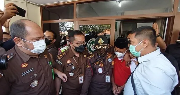 Herry Wirawan Dituntut Hukuman Mati