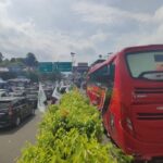 macet-di-simpang-gadog-pada-h2-lebaran-rizky-detikcom_169.