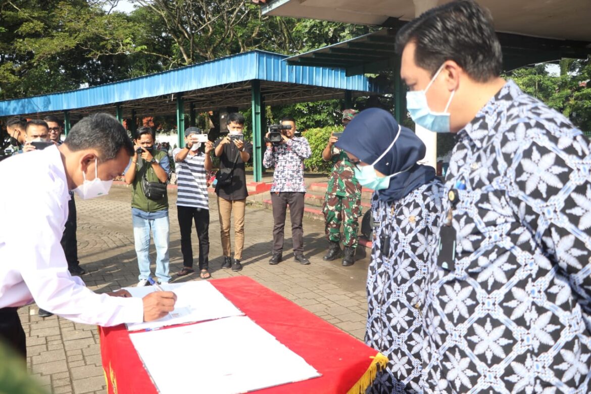 1.585 CPNS dan PPPK Terima SK Bupati Lebak