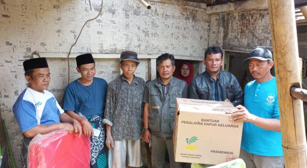 Bantuan Garut Dinsos Kepada Korban Kebakaran