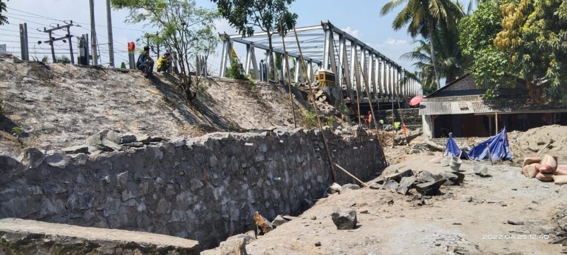 Proyek “Siluman” Jembatan Jalan Nasional Simpang-Bayah