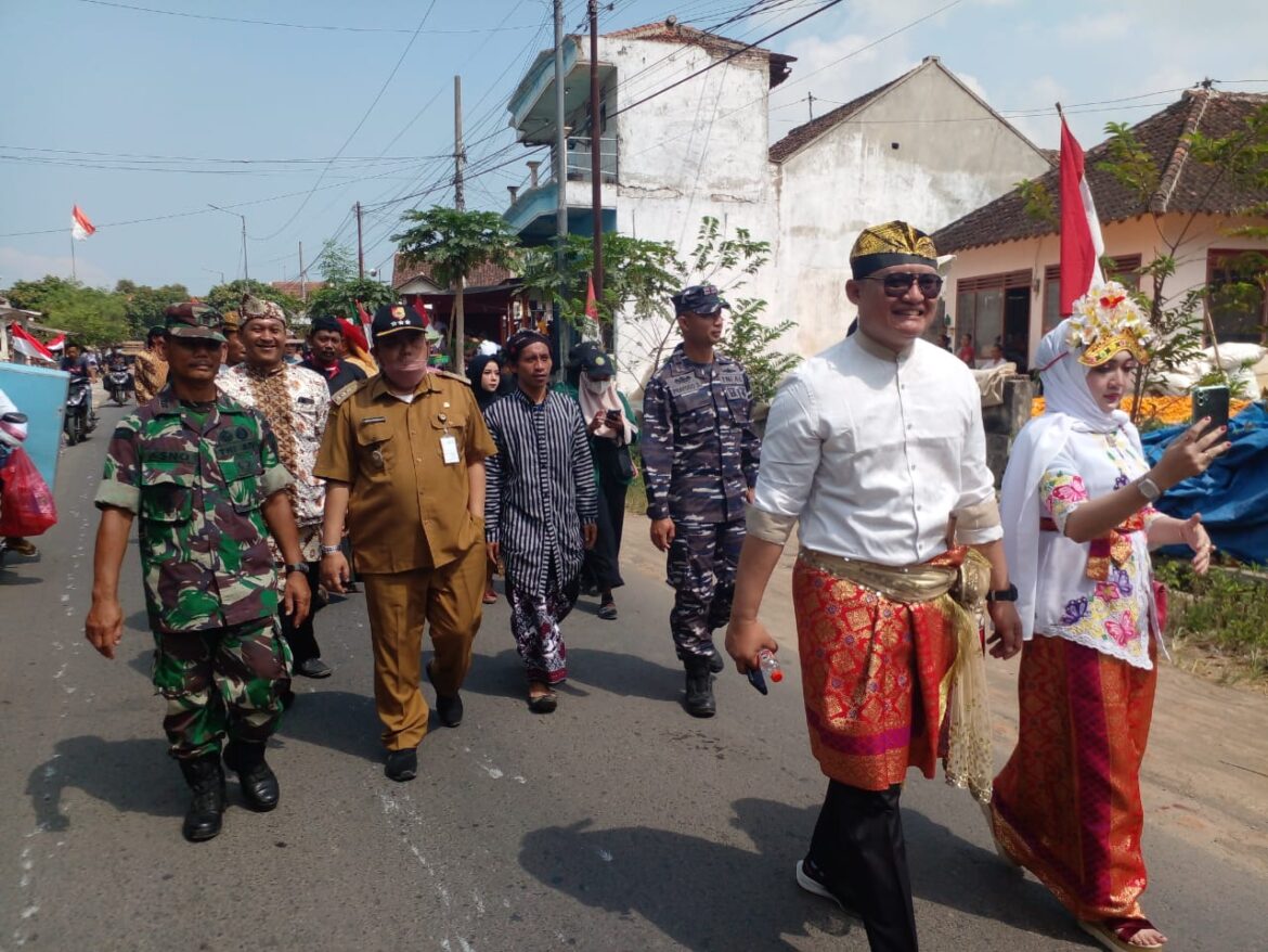 Muspika Ikut Arak Arakan Petik Laut Puger Wetan