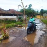 jalan_rusak_cihampelas_kbb