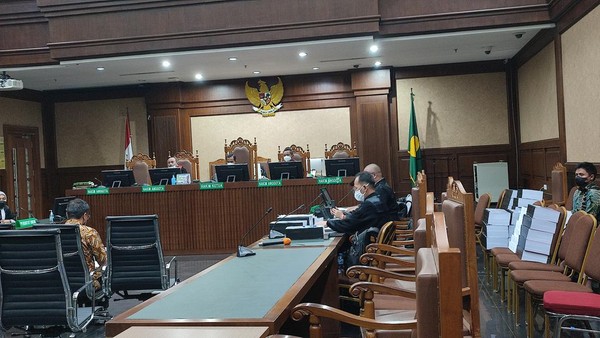 Lawan Tuntutan Mati Bedy Tjokro Siapkan 3000 Lembar Pembelaan