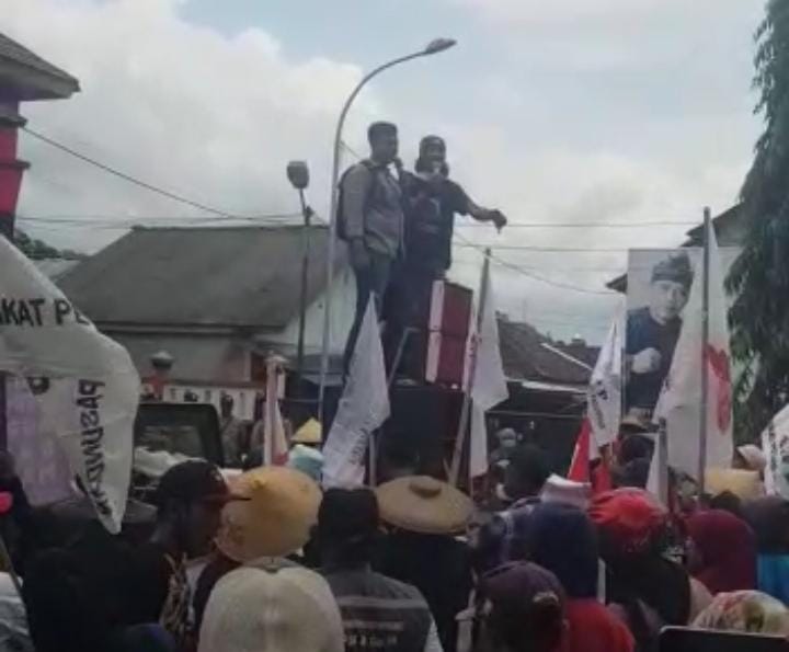 Aksi Demo Ratusan Masa SPP di Kantor DPRD Pangandaran