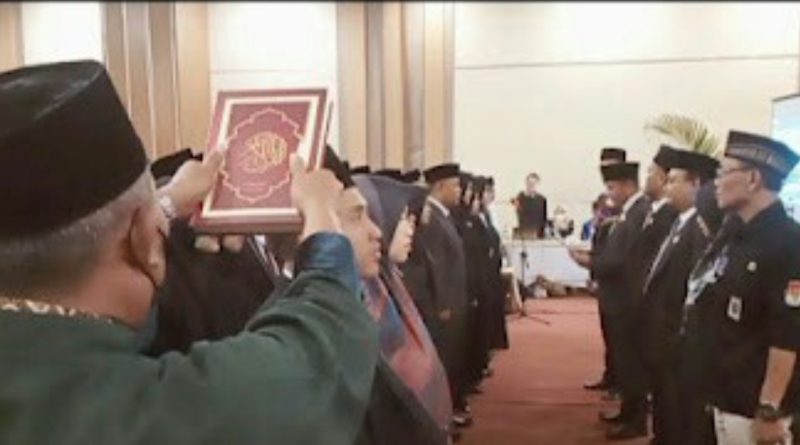 Ketua KPU Kabupaten Pangandaran Bimtek Dan Lantik 50 PPK