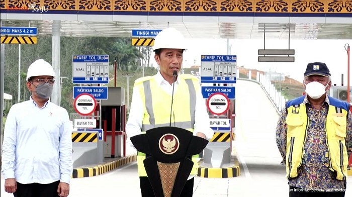 Jokowi Resmikan Jalan Tol Pekanbaru-Bangkinang Senilai Rp4,8 Triliun
