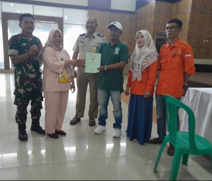 Cepy Ramdani bagikan 550 Sertifikat Gratis di Gedung Graha Batukarut 