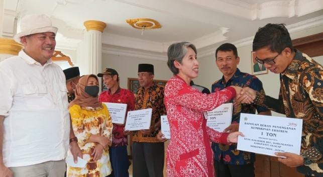 Dishanpan Jawa Tengah Salurkan 6 Ton Beras untuk Tujuh Desa Miskin