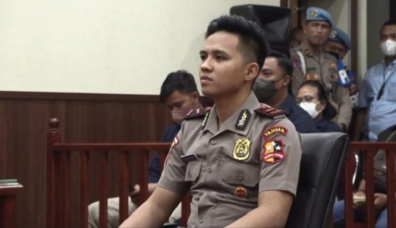 Sidang Etik Bharada E, Tetap Jadi Anggota Polri – Lawinvestigasinews.com