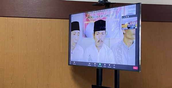Sidang Dukun Sianida Sukabumi Ditunda 3 Pekan