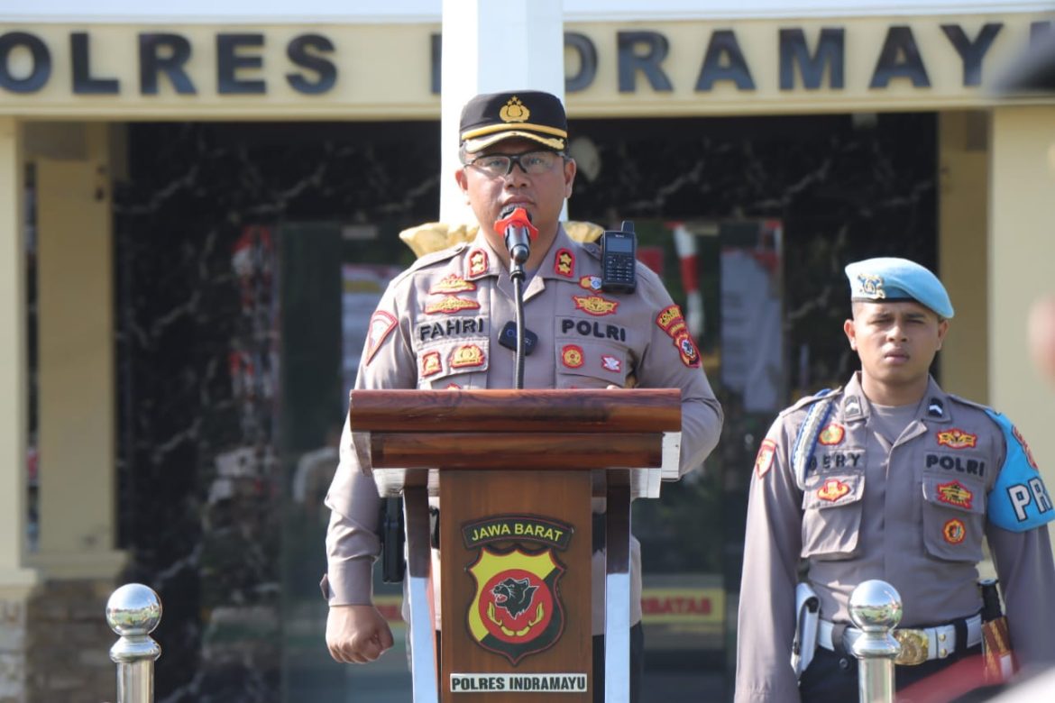 Kapolres Indramayu Pimpin Upacara Serah Terima Jabatan Jajarannya