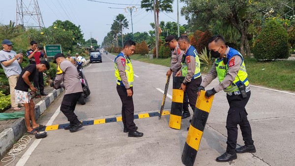 Polisi Pasang Speed Bump di Katulampa Bogor, Cegah Balap Liar