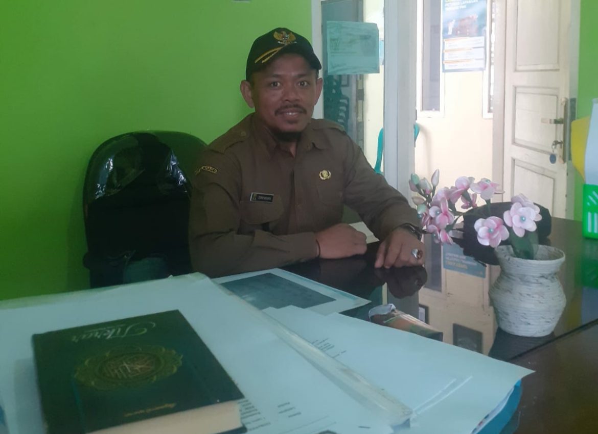 Warga Desa Cipetir Sukabumi Syukuran Jalan Desa