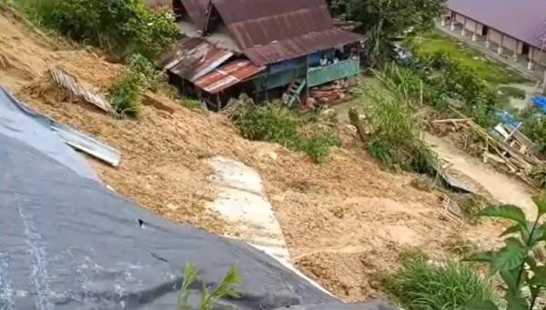 Banjir dan Longsor di Mamasa, Sejumlah Rumah Rusak