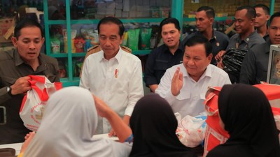 Jelang Lengser Kabinet “Amburadul” Jokowi Semakin Lemah