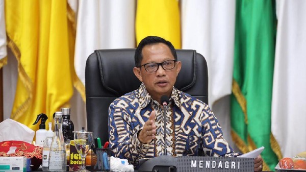 Mendagri Minta Polri Semakin Profesional di Hari Bhayangkara ke-77