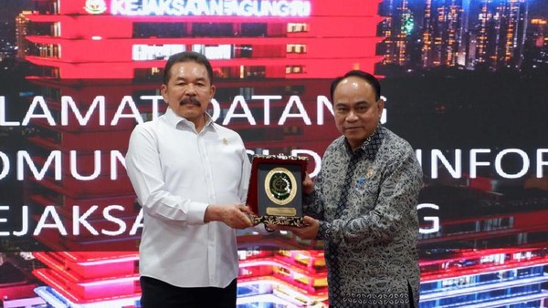 Kejagung Sarankan Menkominfo Bentuk Satgas Audit BTS