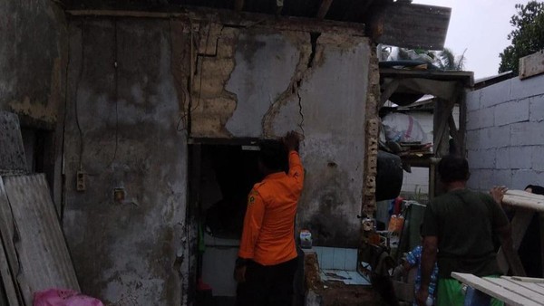 11 Rumah di Caringin Bogor Rusak Imbas Gempa M 5,4 Sukabumi