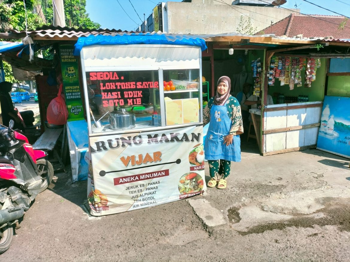 Jum’at Berkah Warung Nasi Vijar Promo Bayar Setengah Harga