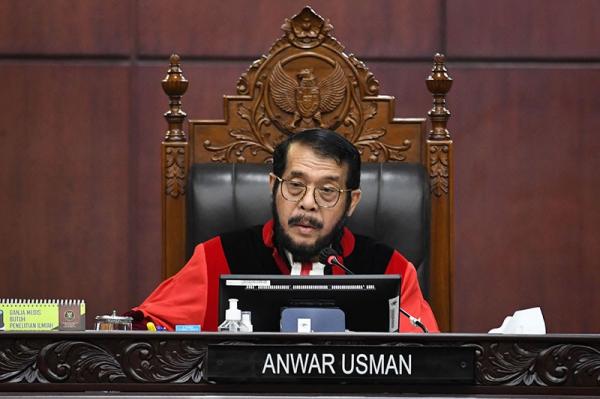 MK Tolak Gugatan Batas Usia Capres-Cawapres Minimal 35 Tahun