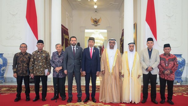 Jokowi Terima Majelis Hukama Muslimin di Istana