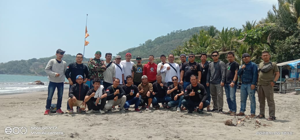 Pererat Tali Silaturahmi Paguyuban Cipelang Herang Berwisata Ke Pantai Cibangban 