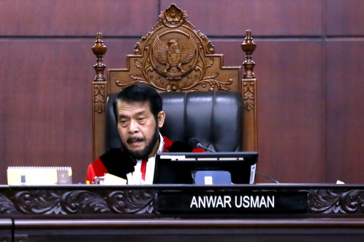 Anwar Usman Dicopot dan Terima Sanksi lain