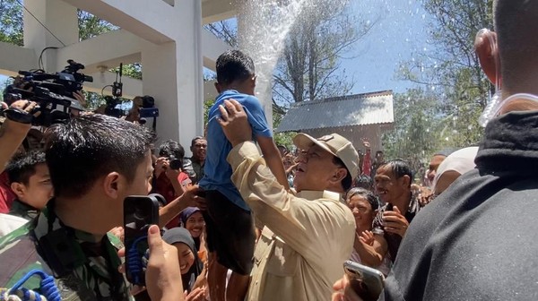 Prabowo Resmikan Air Bersih di Banten