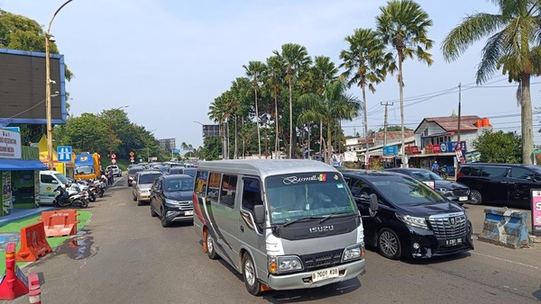 Libur Nataru, Volume Kendaraan ke Puncak Bogor Meningkat 40%