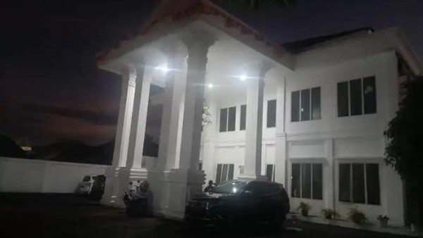 Rumjab Gubernur Maluku Utara Didatangi KPK Terkait OTT