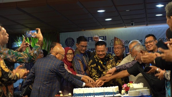 HUT ke 19 Peradi Otto Hasibuan