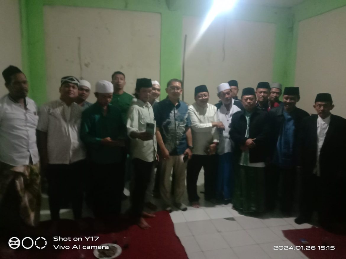 Fadli Zon Silaturahmi Ke Kediaman Keluarga Almarhum Ustadz Ma’mun