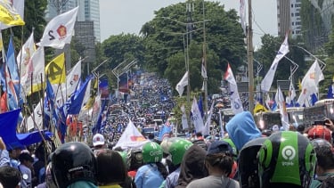 Lalu Lintas Sekitar GBK Senayan Macet Total