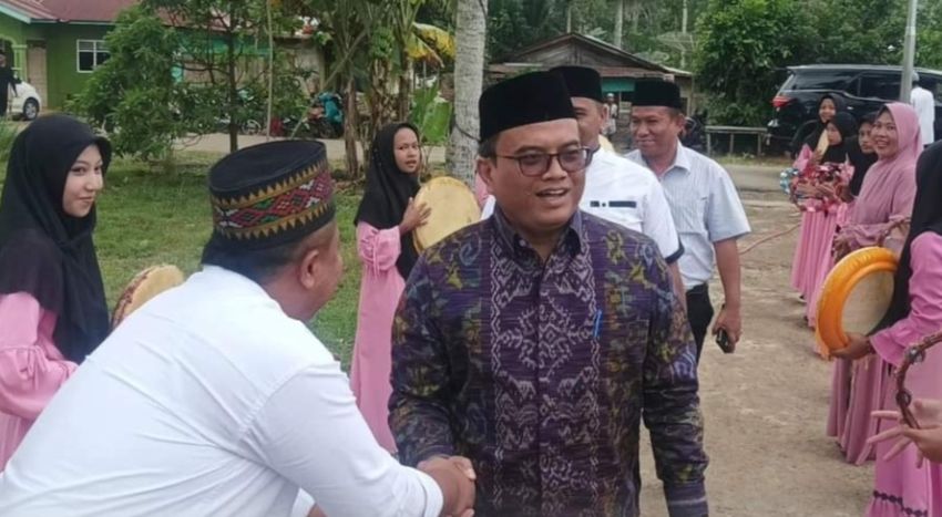 Pj Walikota Hadiri Peringatan Isra Mi’raj 1445 H di Balakka Sipunggur Desa Batang Bahal