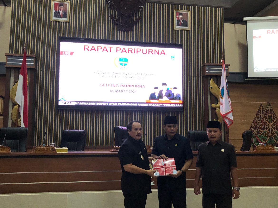 Rapat Paripurna DPRD Pertanggungjawaban LKPJ Bupati Pangandaran Tahun 2023