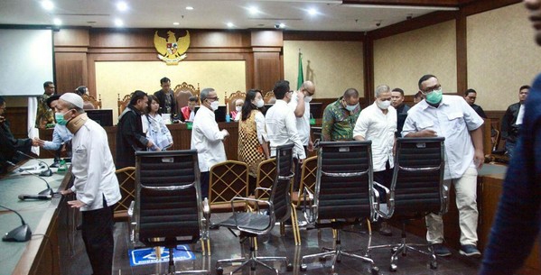 10 Terdakwa Kasus Mark Up Tukin ESDM Divonis 2 – 6 Tahun Penjara