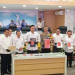 menteri-atrkepala-bpn-agus-harimurti-yudhoyono-tengah-menunj-a8up