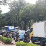 jalan-sekitar-gedung-mk-ditutup-karena-ada-sidang-putusan-sengketa-pilpres-sejumlah-ruas-jalan-alami-kemacetan.