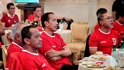 Jokowi ‘Down’ Saat Gol Timnas U-23 Dianulir Wasit