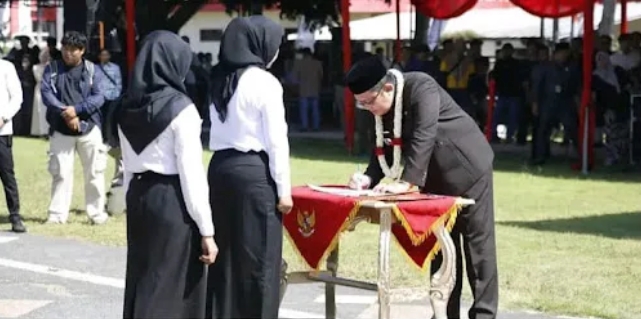 Bupati Kabupaten Tasikmalaya Ade Sugianto Lantik 2.466 PPPK