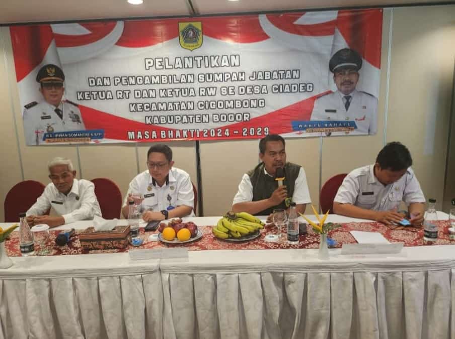 Camat Cigombong Hadiri Pelantikan RT/ RW Terpilih Desa Ciadeg