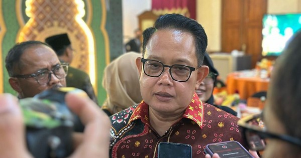 Respons Pj Gubernur Jatim Soal Gus Muhdlor Jadi Tersangka