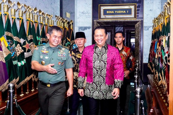 Ketua MPR Minta Alutsista-Kesejahteraan TNI Ditingkatkan