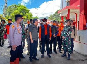 Kepala BNPB Tinjau Lokasi Pengungsian Warga di Pulau Siau