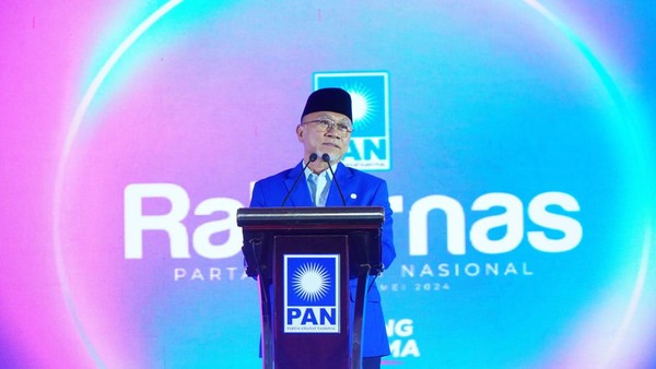 Zulhas Boyong 38 Ketua DPW PAN ke Istana Ketemu Jokowi