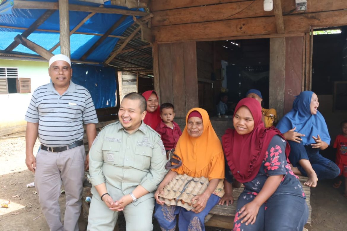 Bupati Lakukan Program Jum’at Berkah dan Bakti Sosial