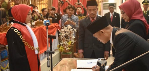 PN Ciamis Pimpin Pelantikan dan Sumpah Anggota DPRD Pangandaran